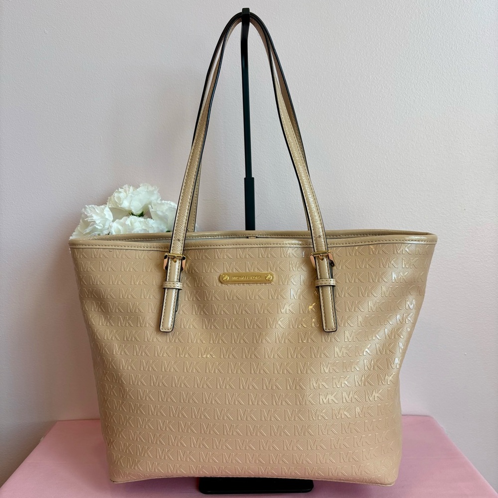 MICHAEL Michael Kors Beige Patent Leather Jet Set Tote EUC - Picture 2 of 10
